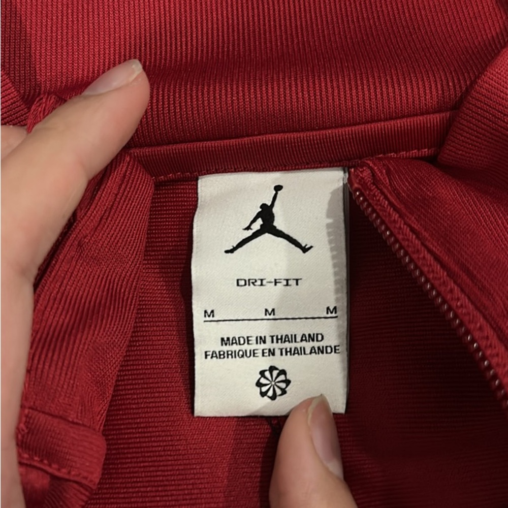 Nike Red and White Lightweight Jacket - Picture 2 of 3